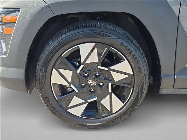 Used 2025 Hyundai Kona SEL FWD image 23