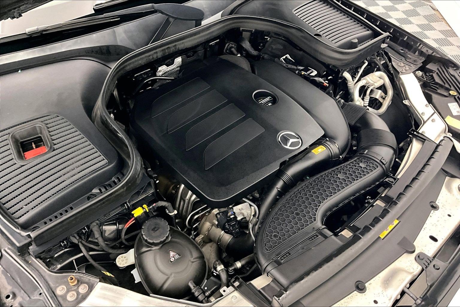 Used 2020 Mercedes-Benz GLC 300 image 30