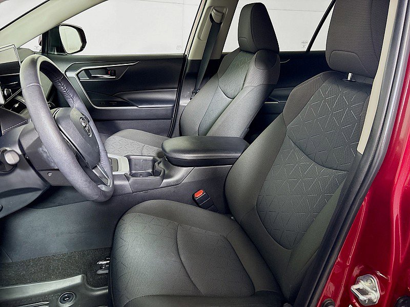 Used 2023 Toyota RAV4 XLE w/ Convenience Package image 11
