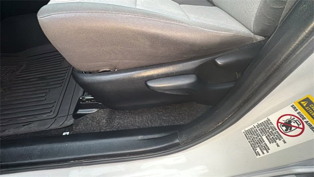 Used 2013 Toyota RAV4 LE image 24