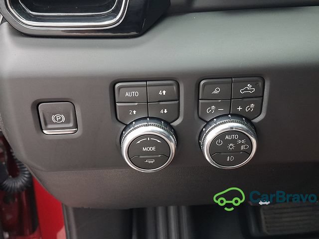 Used 2026 GMC Sierra 1500 AT4 w/ Technology Package AWD/4WD image 24