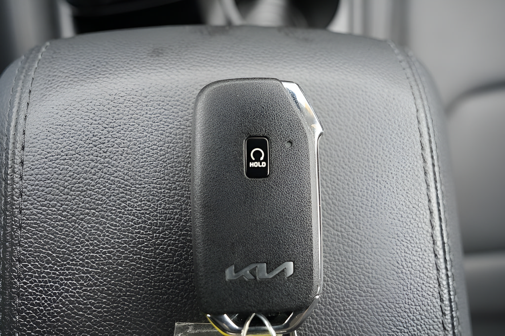 Used 2024 Kia Sportage EX AWD/4WD image 38