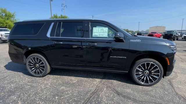 New 2026 Chevrolet Suburban High Country AWD/4WD image 3