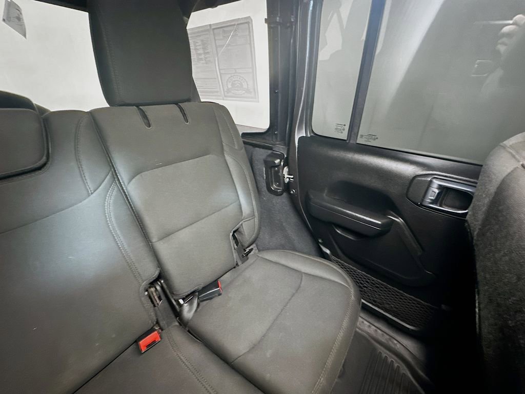 Used 2022 Jeep Wrangler Unlimited Sport image 14
