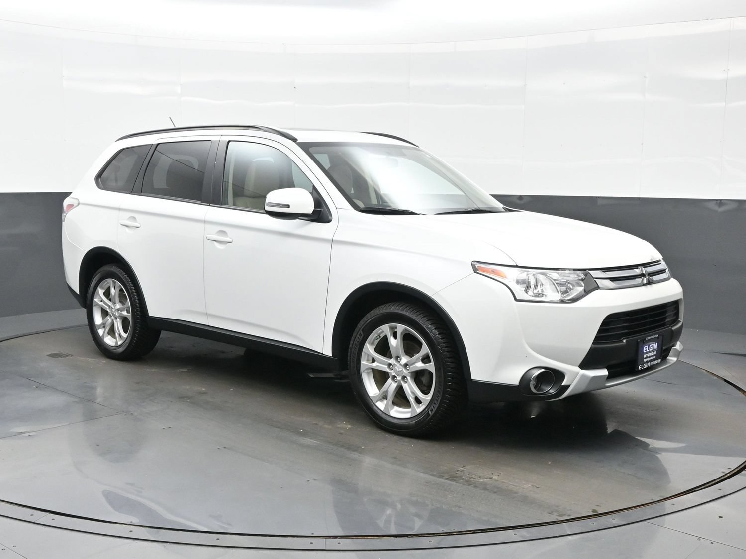 Used 2015 Mitsubishi Outlander SE AWD/4WD image 8