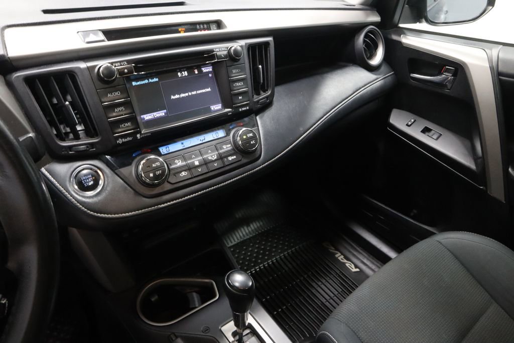 Used 2018 Toyota RAV4 XLE w/ Plus Extra Value Package FWD image 31