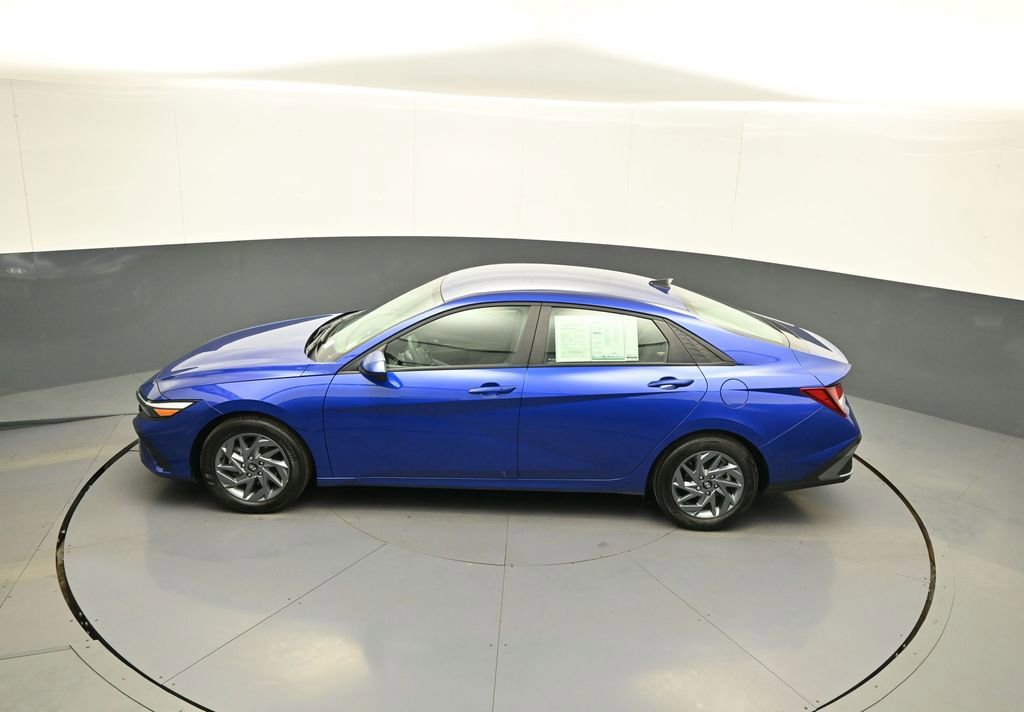 Certified 2024 Hyundai Elantra SEL FWD image 40