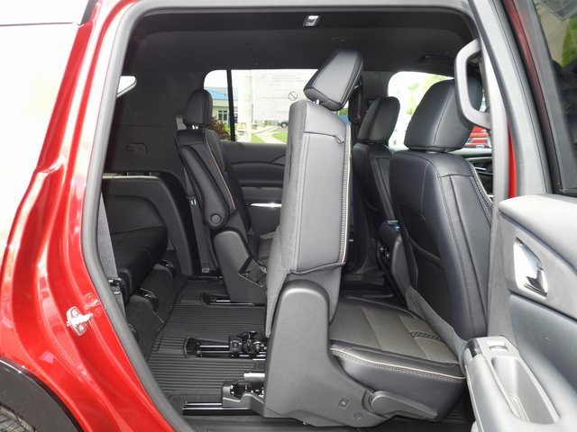 New 2026 Chevrolet Traverse High Country w/ LPO, Floor Liner Package image 62