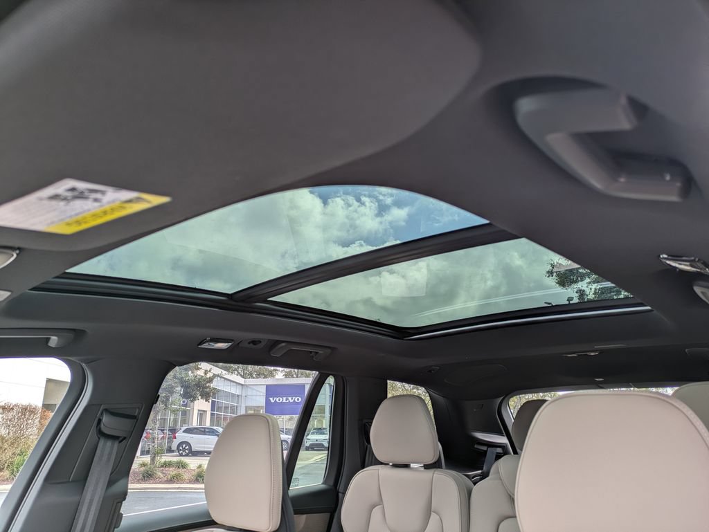 Used 2026 Volvo XC90 B6 Plus w/ Protection Package Premier AWD/4WD image 27