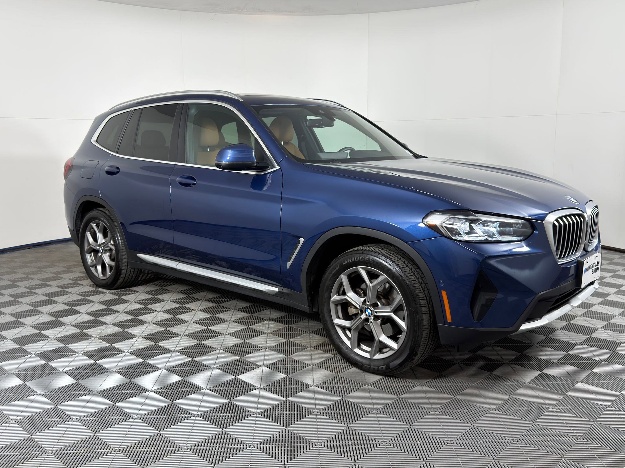 Used 2023 BMW X3 xDrive30i w/ Premium Package image 6