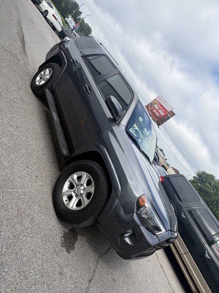Used 2016 Toyota 4Runner SR5 RWD image 3