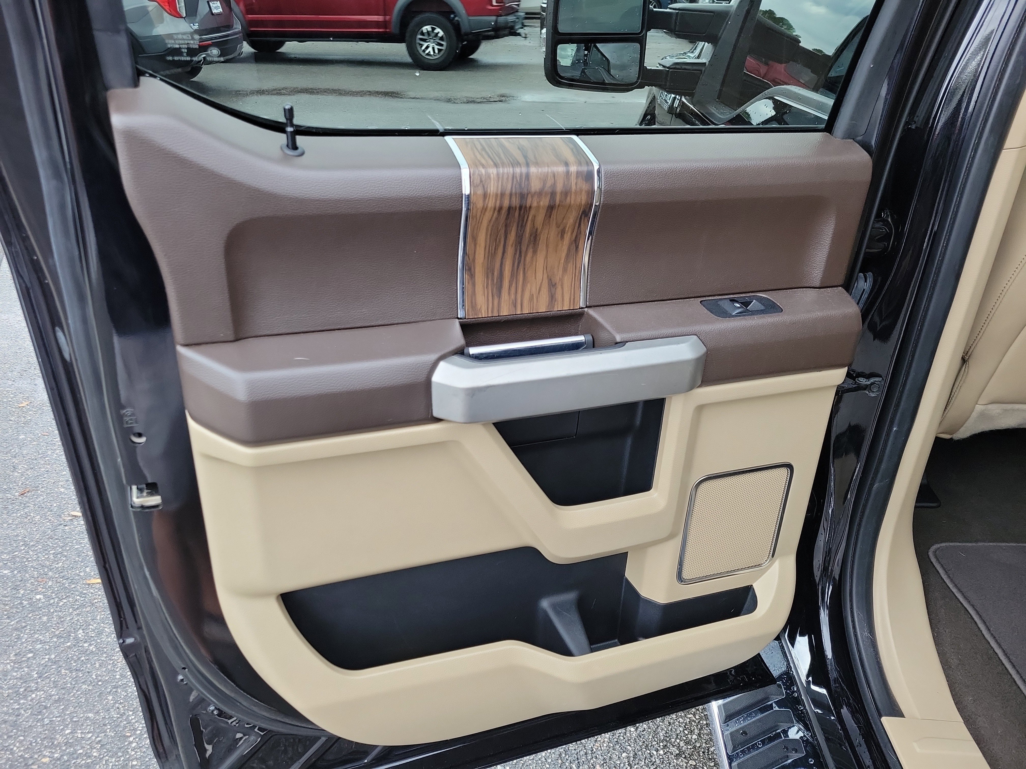 Used 2019 Ford F150 Lariat w/ Equipment Group 502A Luxury image 23