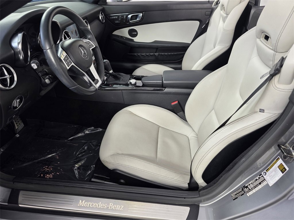 Used 2015 Mercedes-Benz SLK 250 image 10