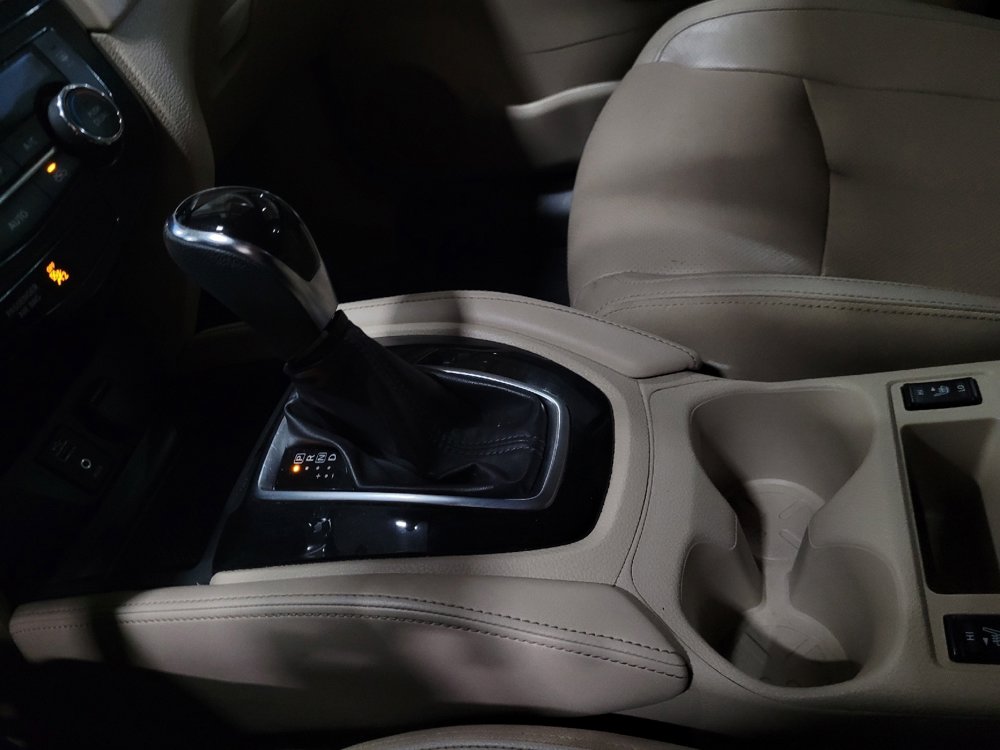 Used 2017 Nissan Rogue SL w/ SL Premium Package image 26