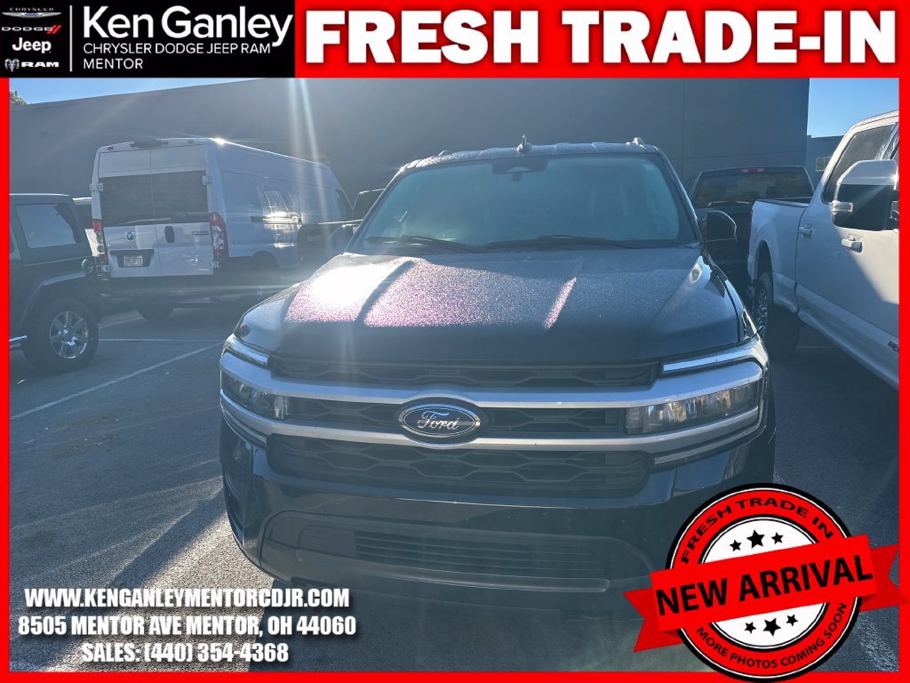 Used 2022 Ford Expedition XLT AWD/4WD image 2