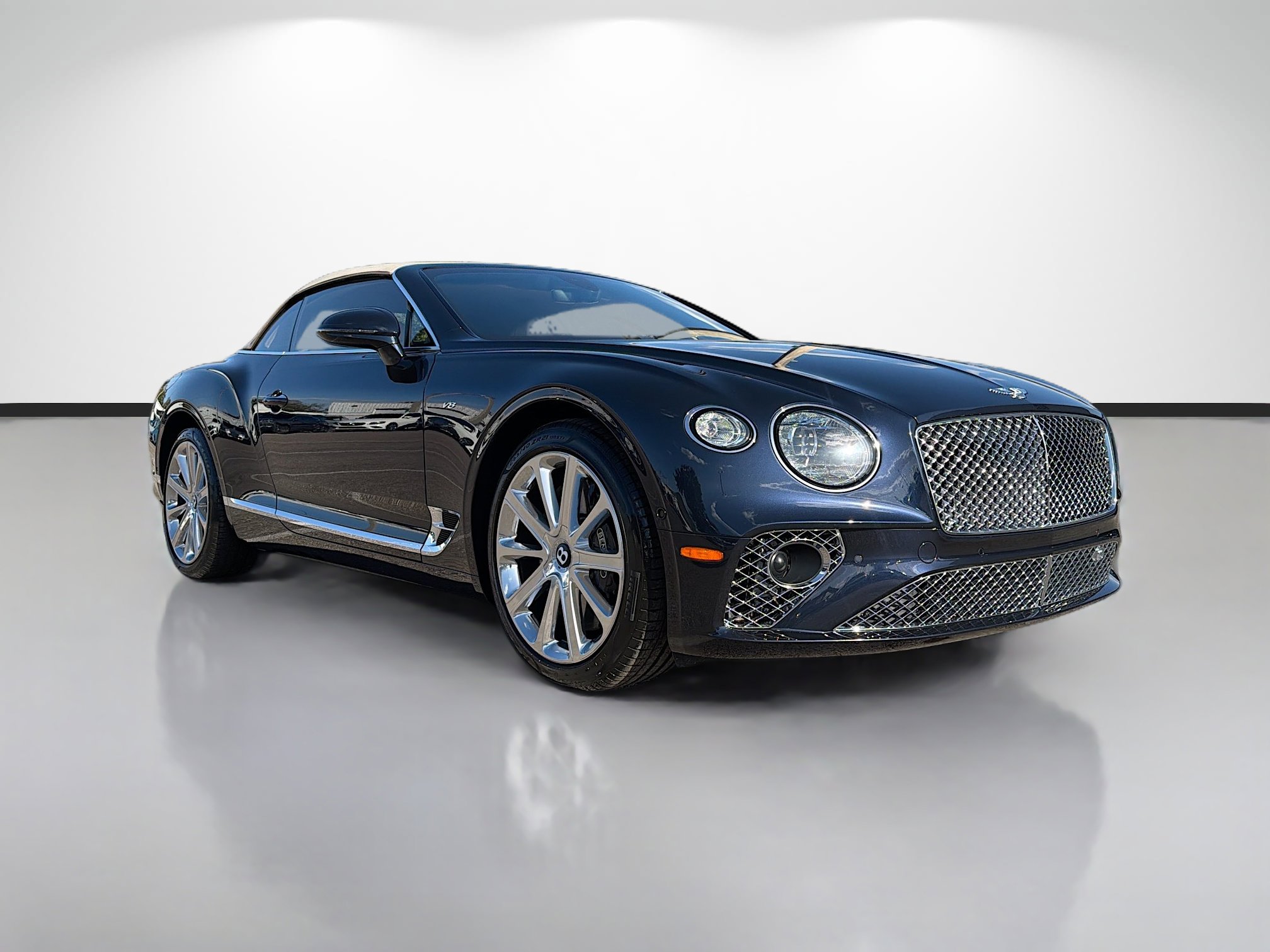 Used 2021 Bentley Continental GT image 1