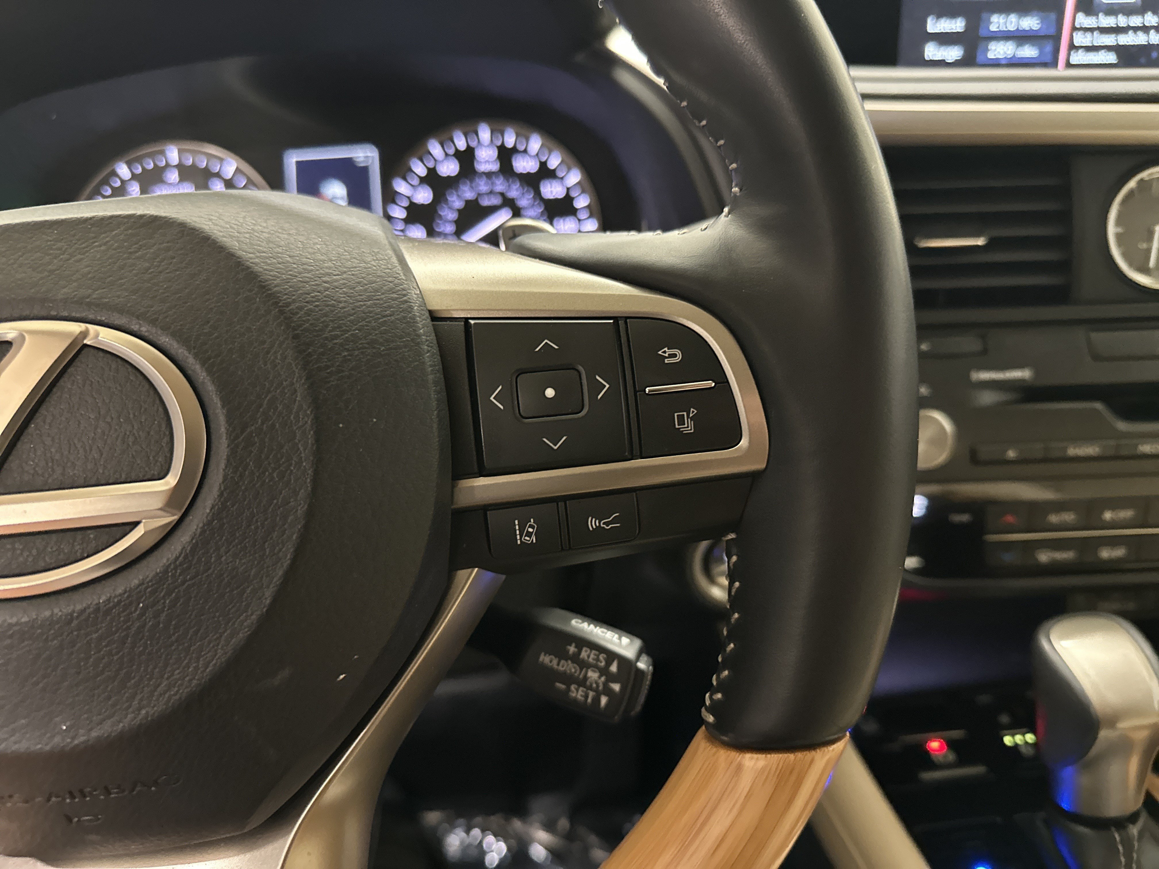 Certified 2021 Lexus RX 350L FWD w/ Premium Package image 20