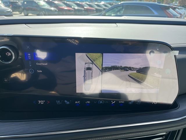 New 2025 Chevrolet Suburban Premier image 31