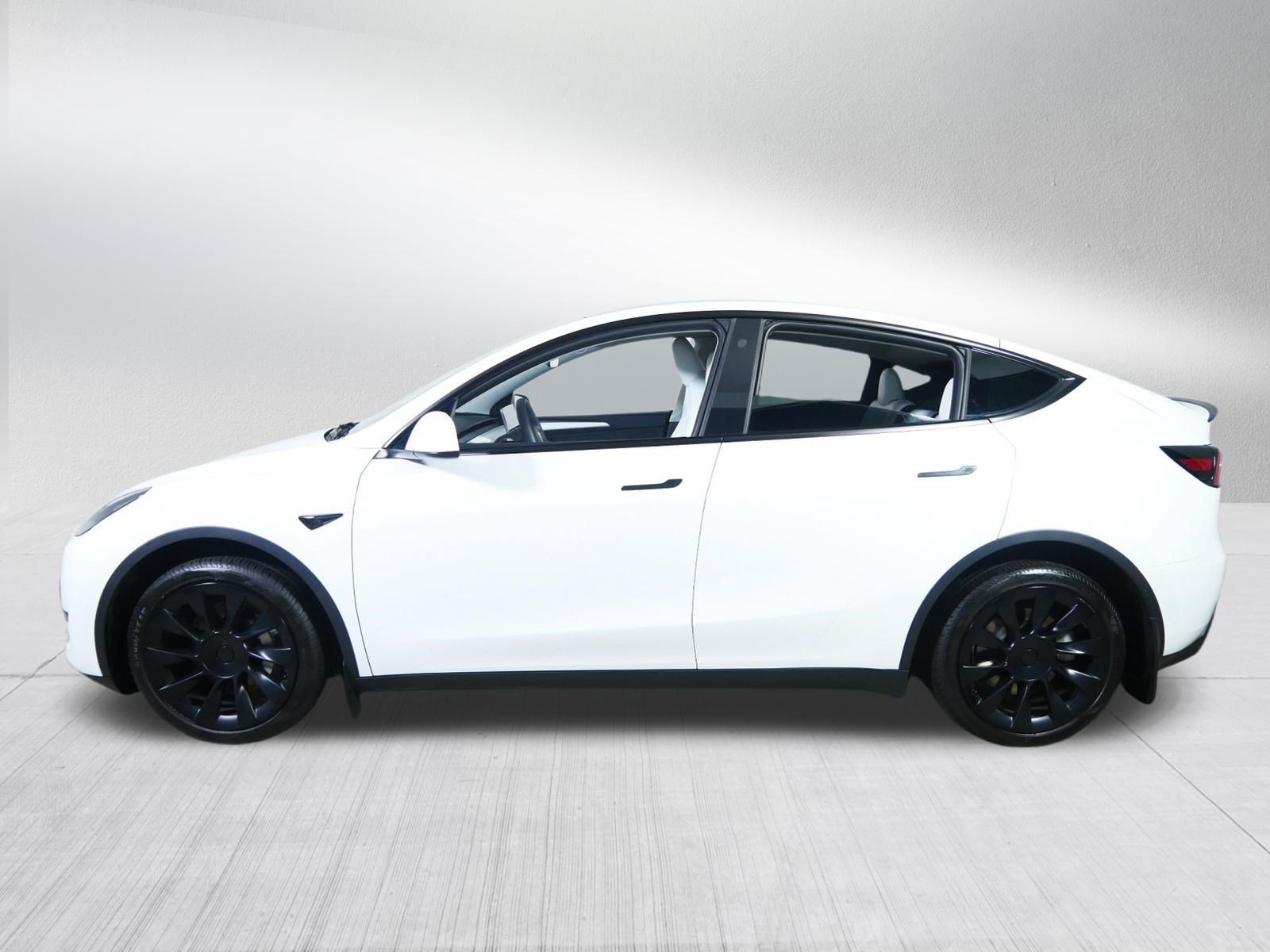Used 2023 Tesla Model Y Long Range AWD/4WD image 4