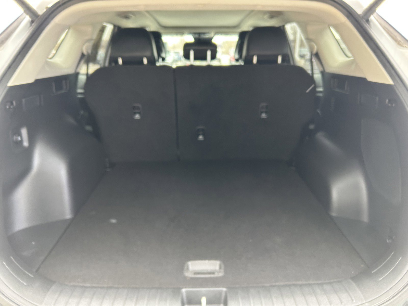 Used 2025 Kia Sportage SX image 14