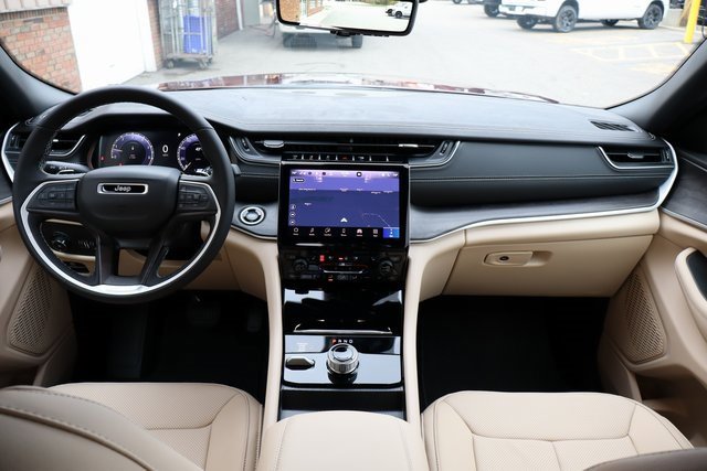 New 2025 Jeep Grand Cherokee Limited image 42