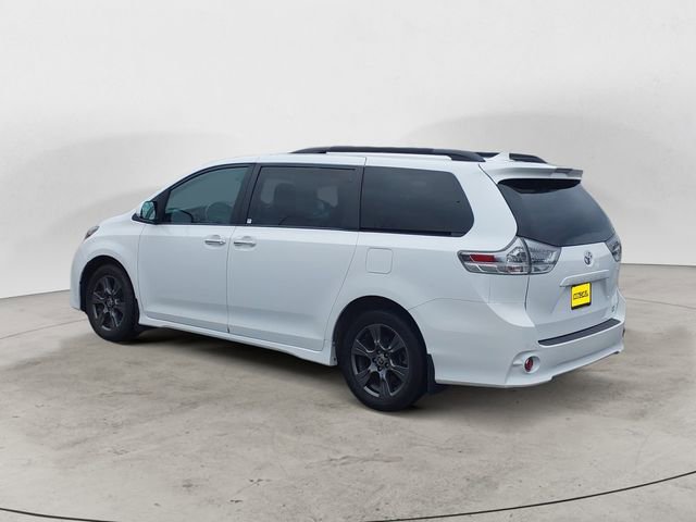 Used 2020 Toyota Sienna SE w/ SE Preferred Package AWD/4WD image 3