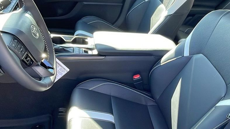 New 2026 Toyota Camry SE image 12