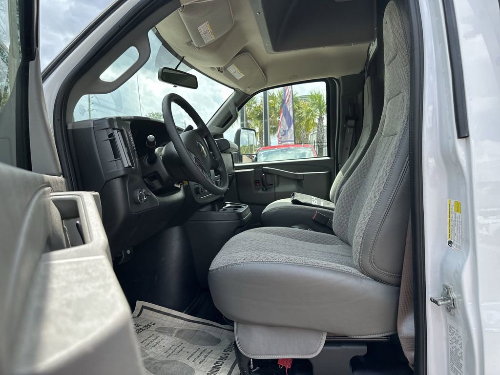New 2025 Chevrolet Express 3500 w/ Power Convenience Package image 17