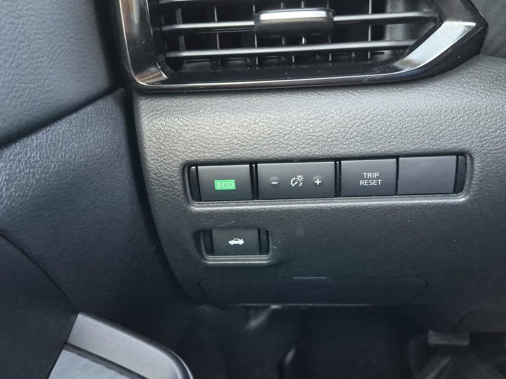 Used 2021 Nissan Sentra SV FWD image 17