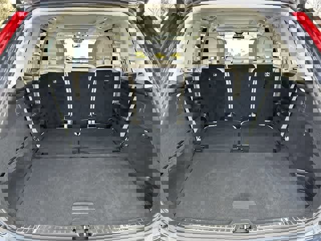 Used 2025 Volvo XC90 B6 Ultra image 28