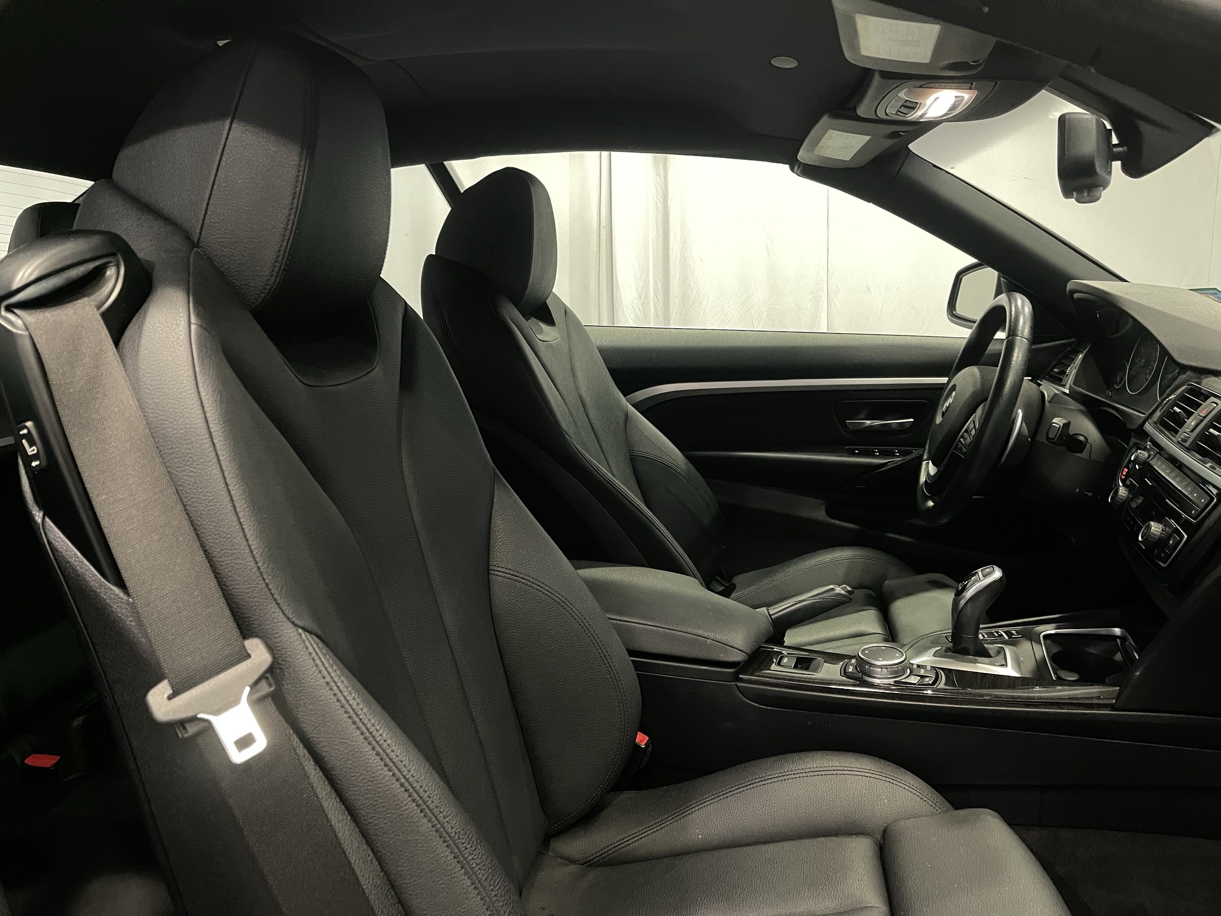 Used 2016 BMW 428i xDrive Convertible AWD/4WD image 15