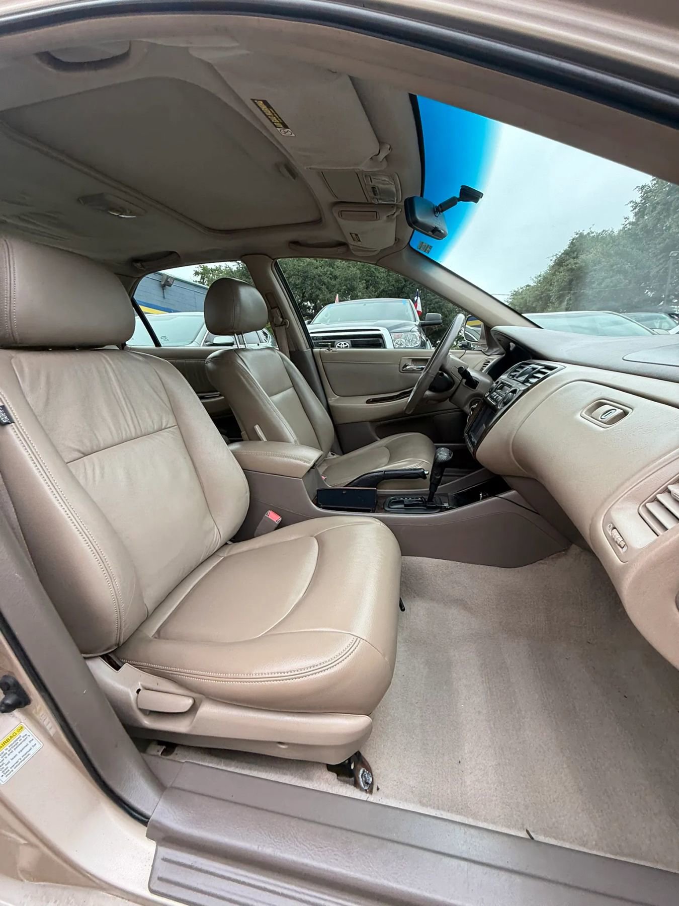 Used 2000 Honda Accord EX image 18