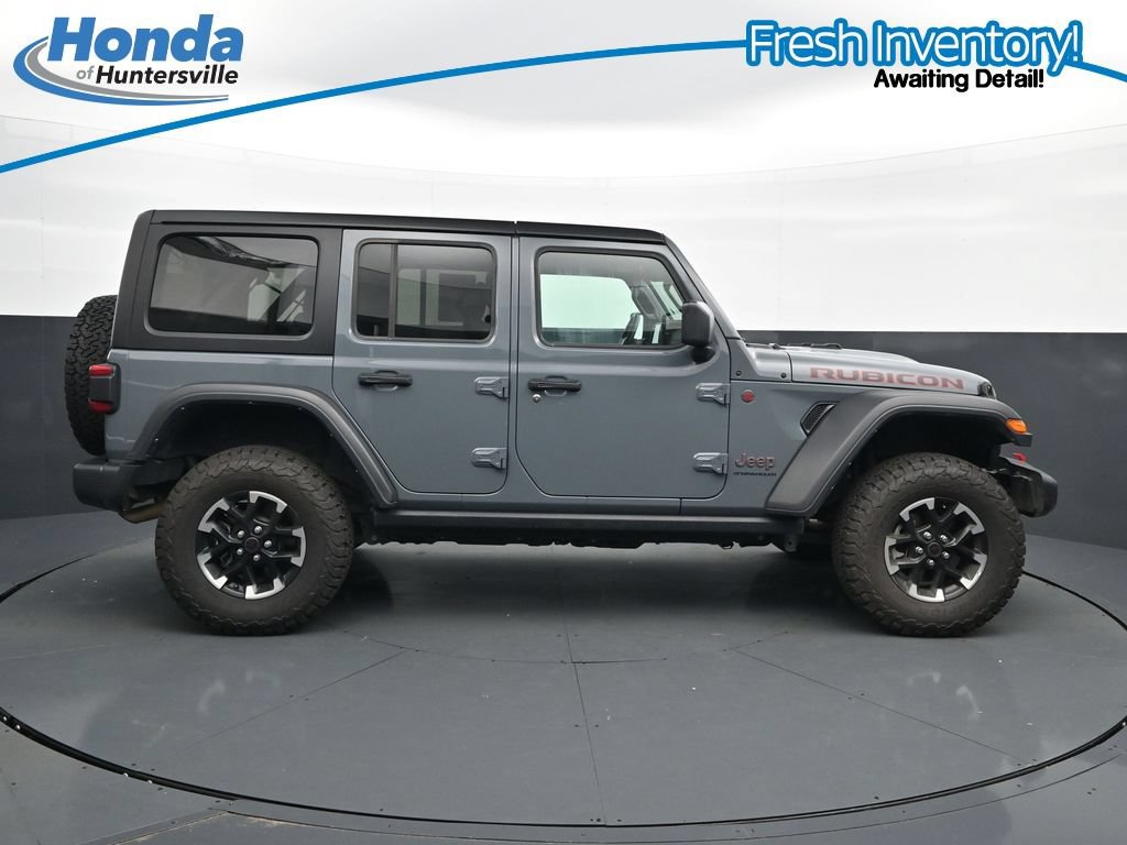 Used 2025 Jeep Wrangler Unlimited Rubicon AWD/4WD image 11