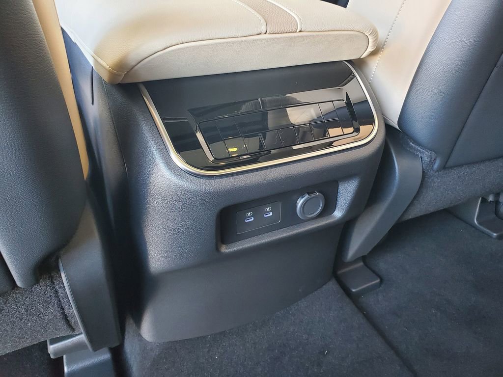 New 2026 Nissan Armada Platinum Reserve image 13