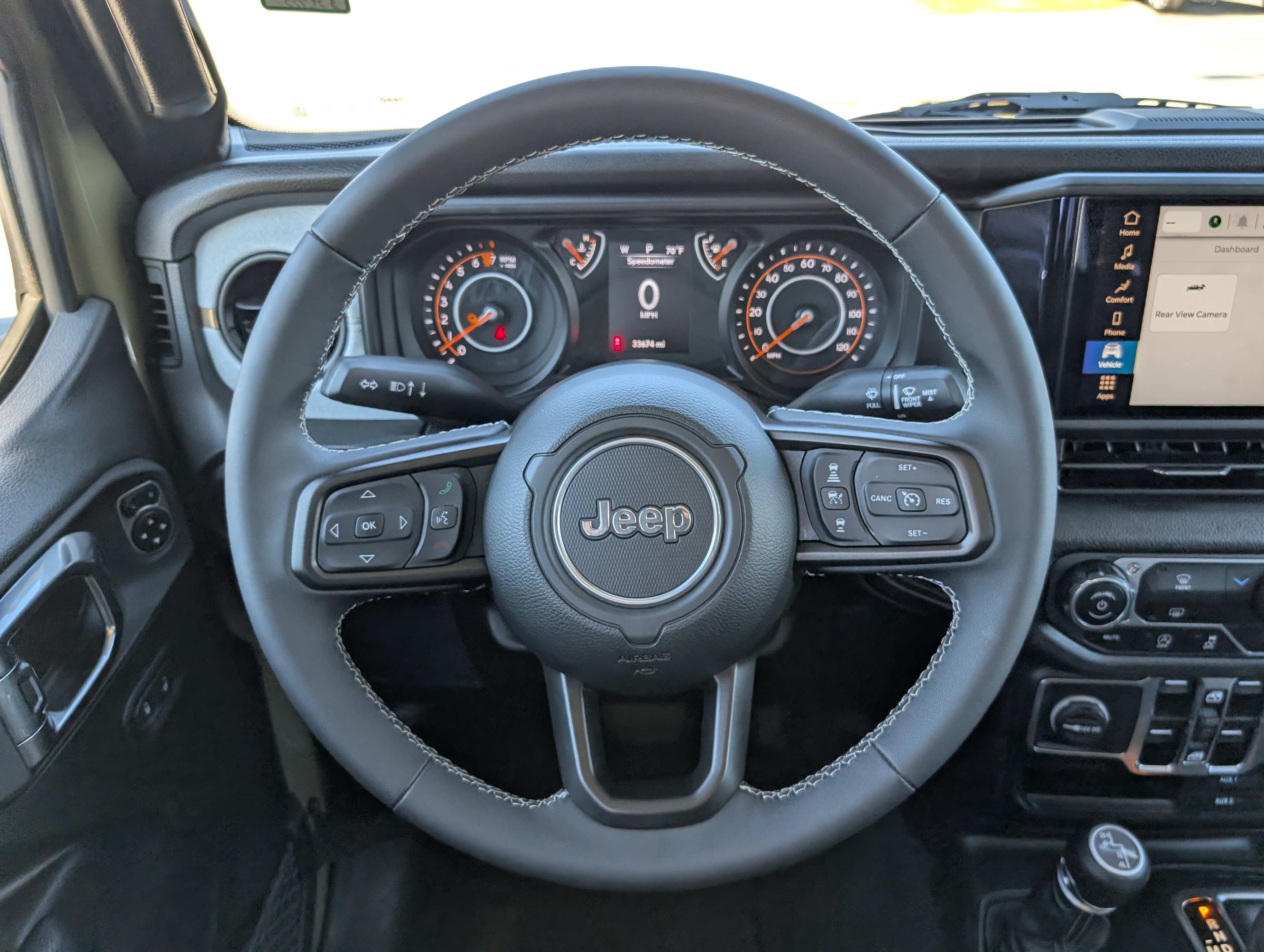 Used 2025 Jeep Gladiator Sport AWD/4WD image 14