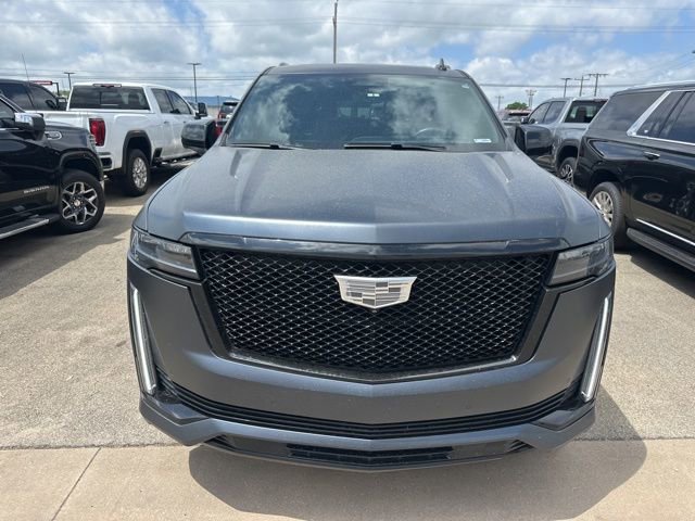 Used 2024 Cadillac Escalade ESV Sport w/ LPO, ONYX Package AWD/4WD image 2