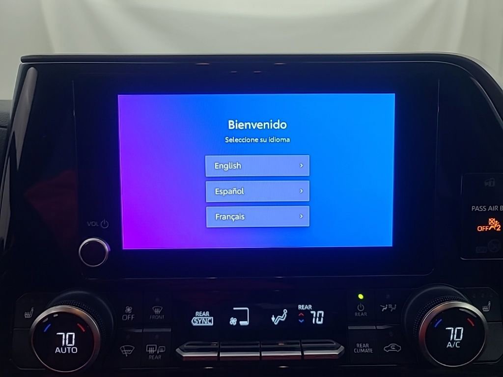 Used 2023 Toyota Highlander XLE image 33