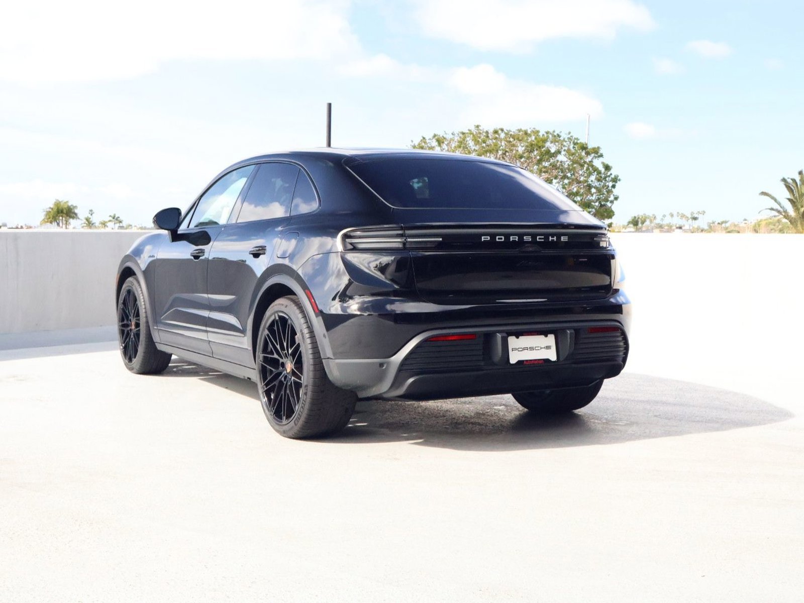 New 2026 Porsche Macan Electric RWD image 3