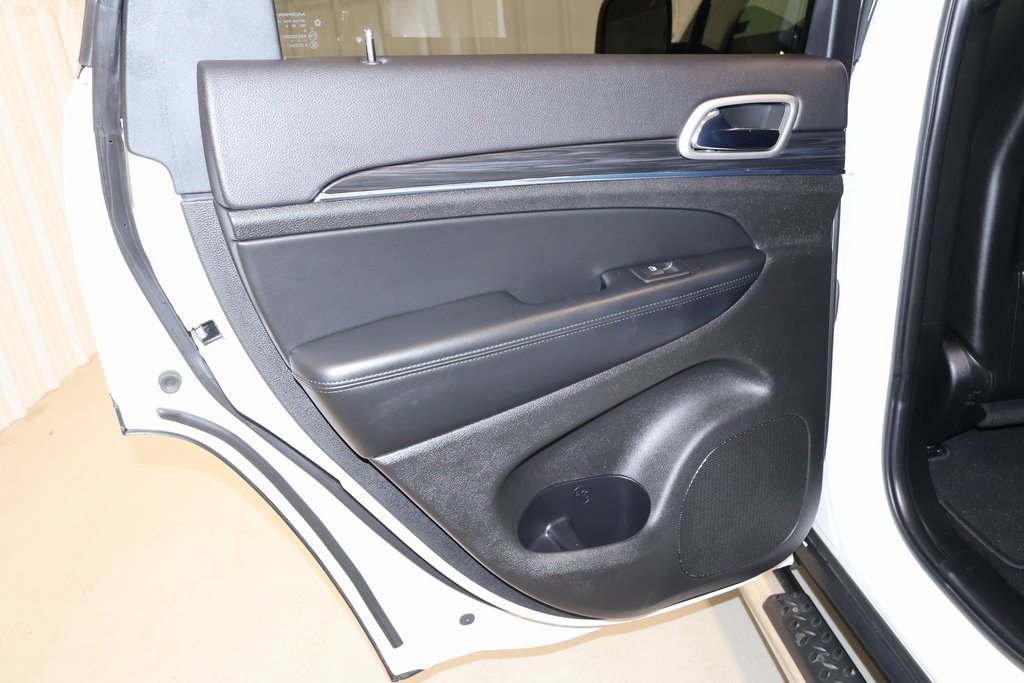 Used 2020 Jeep Grand Cherokee Limited image 16