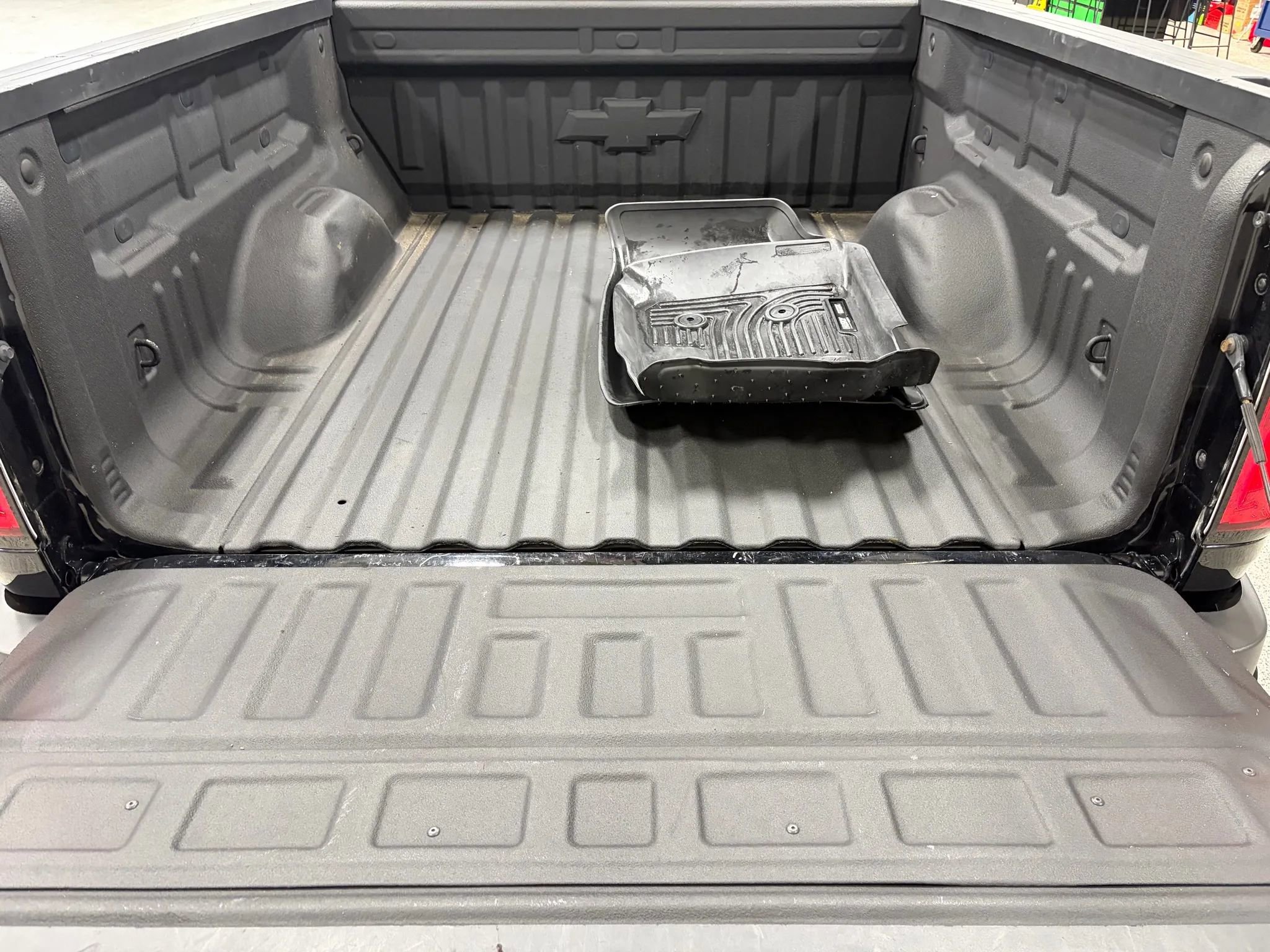 Used 2019 Chevrolet Colorado LT w/ Redline Special Edition image 24