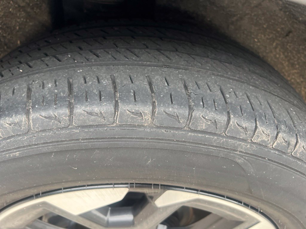 Certified 2024 Kia Sorento S FWD image 39