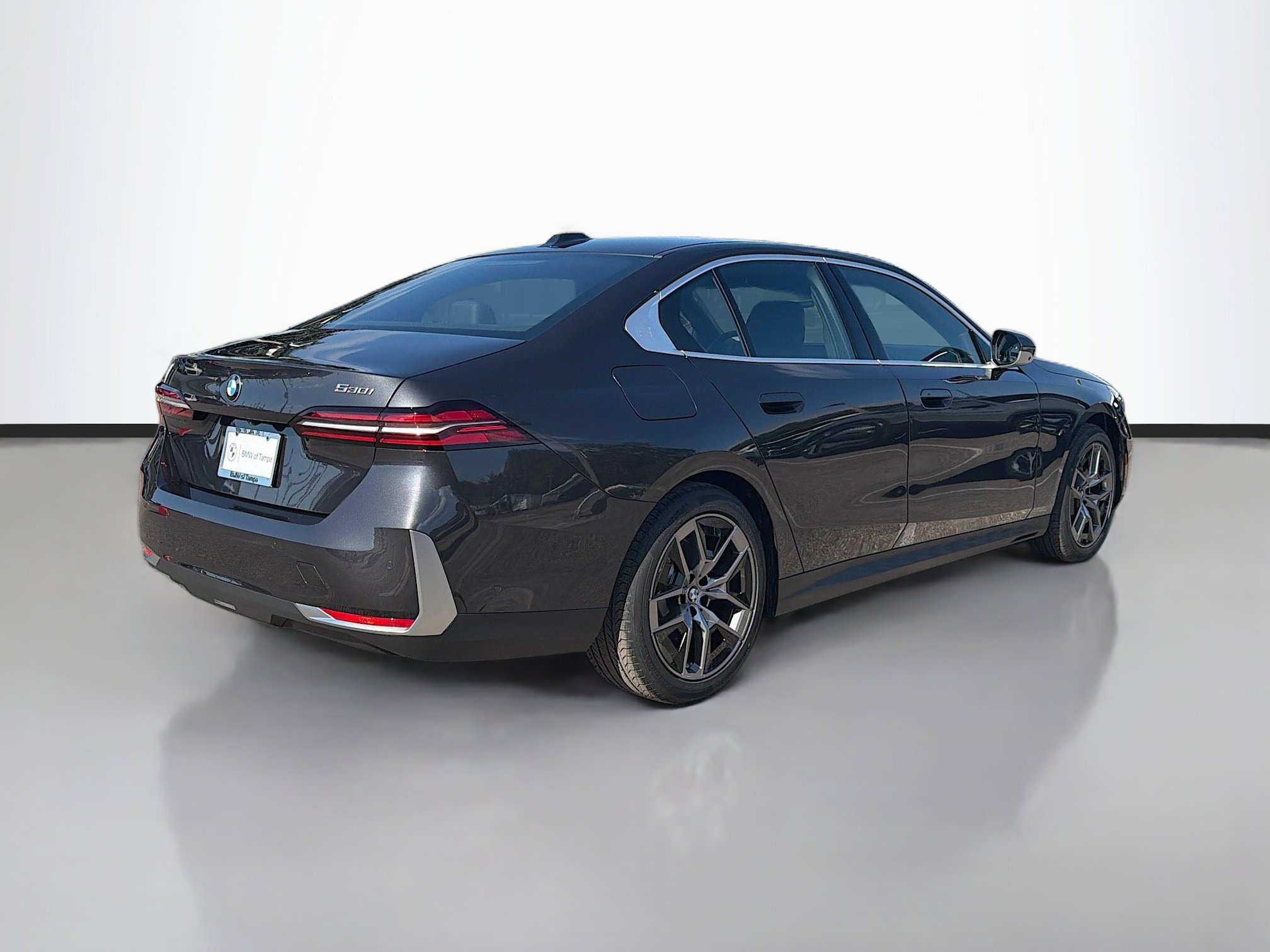 New 2026 BMW 530i w/ Convenience Package image 3
