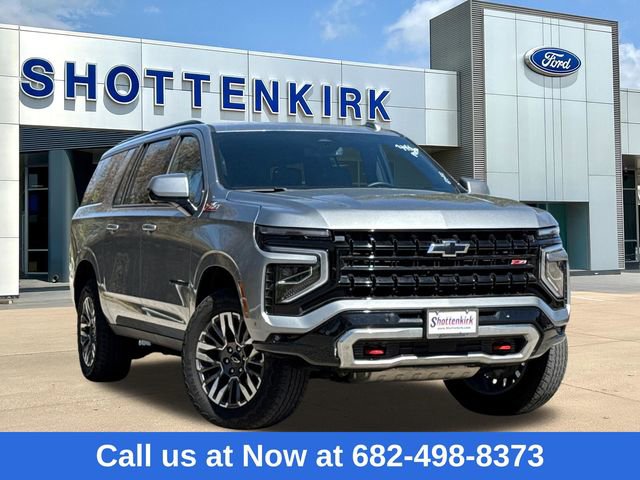 Used 2025 Chevrolet Suburban Z71 image 1