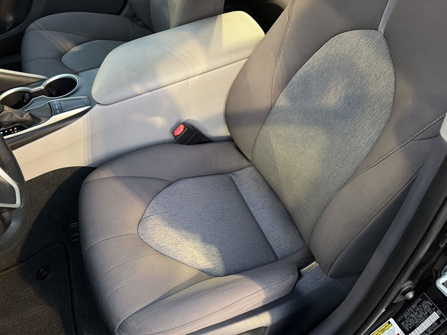 Certified 2022 Toyota Camry LE FWD image 29