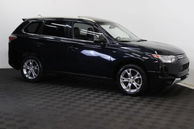 Used 2014 Mitsubishi Outlander GT AWD/4WD image 3