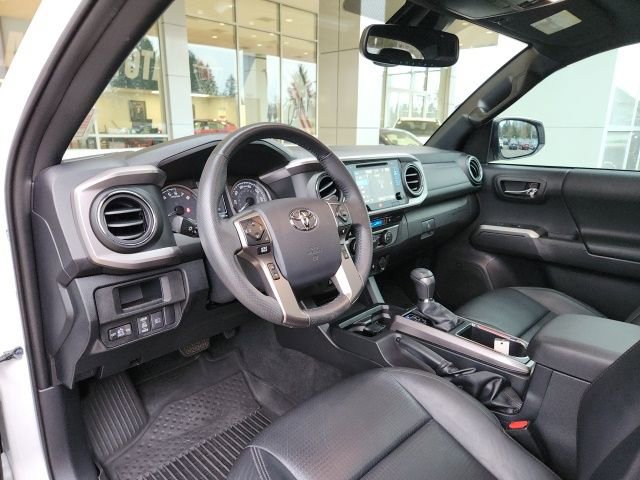 Used 2019 Toyota Tacoma Limited image 18
