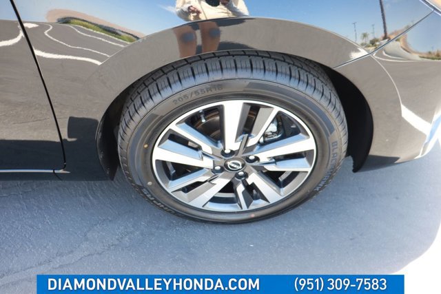 Used 2025 Nissan Versa SV FWD image 25