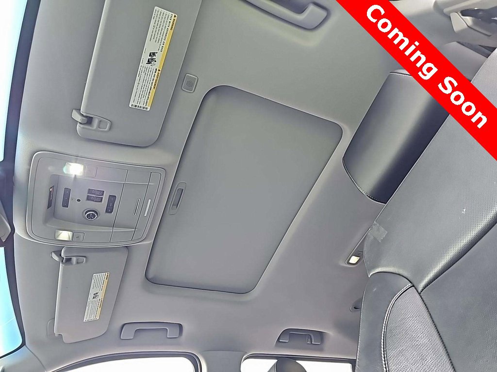 Used 2018 Chevrolet Suburban Premier image 17