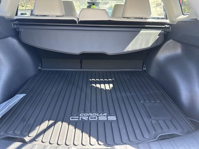 New 2026 Toyota Corolla Cross LE AWD/4WD image 24