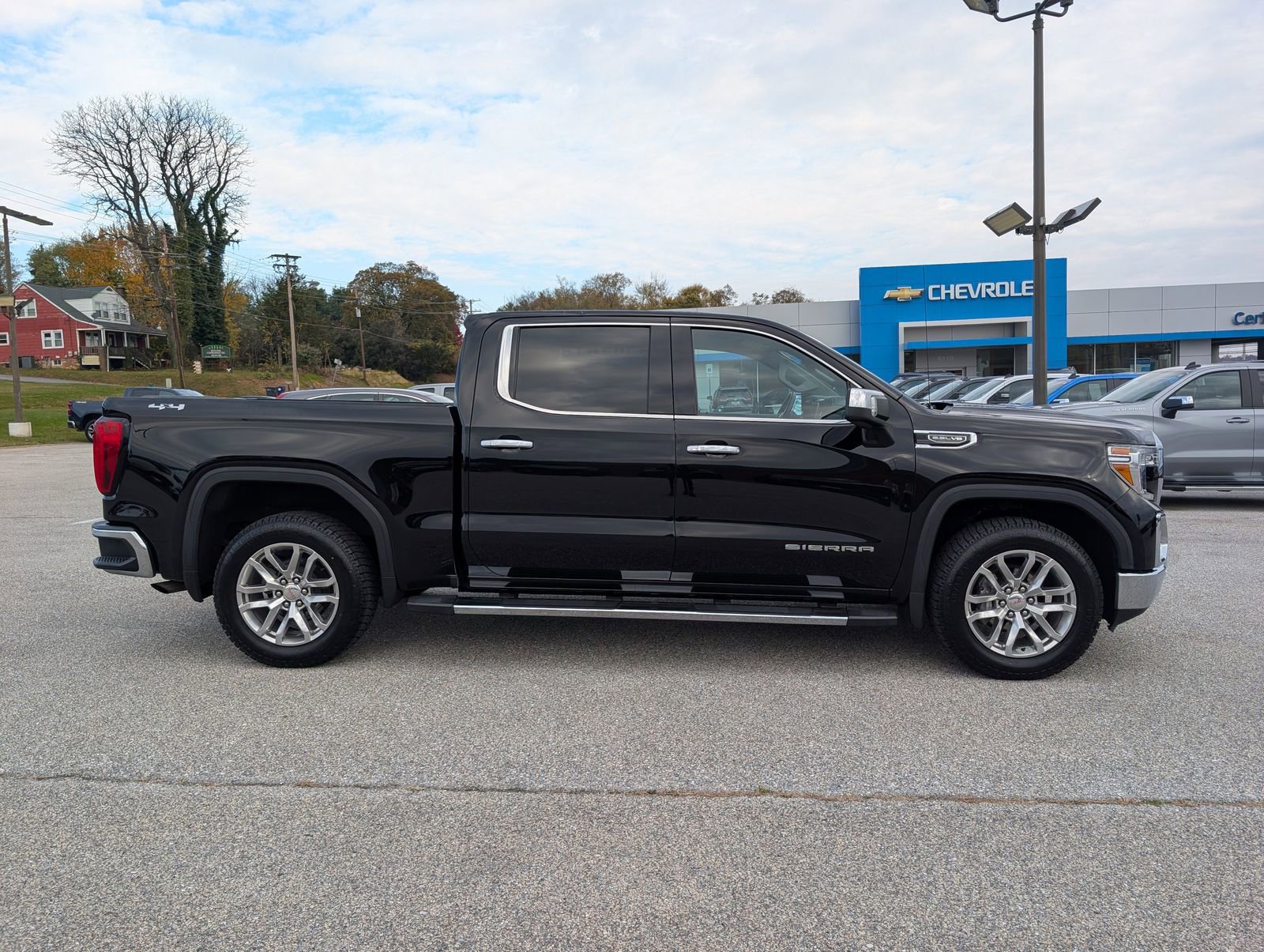 Used 2020 GMC Sierra 1500 SLT w/ SLT Premium Plus Package image 2